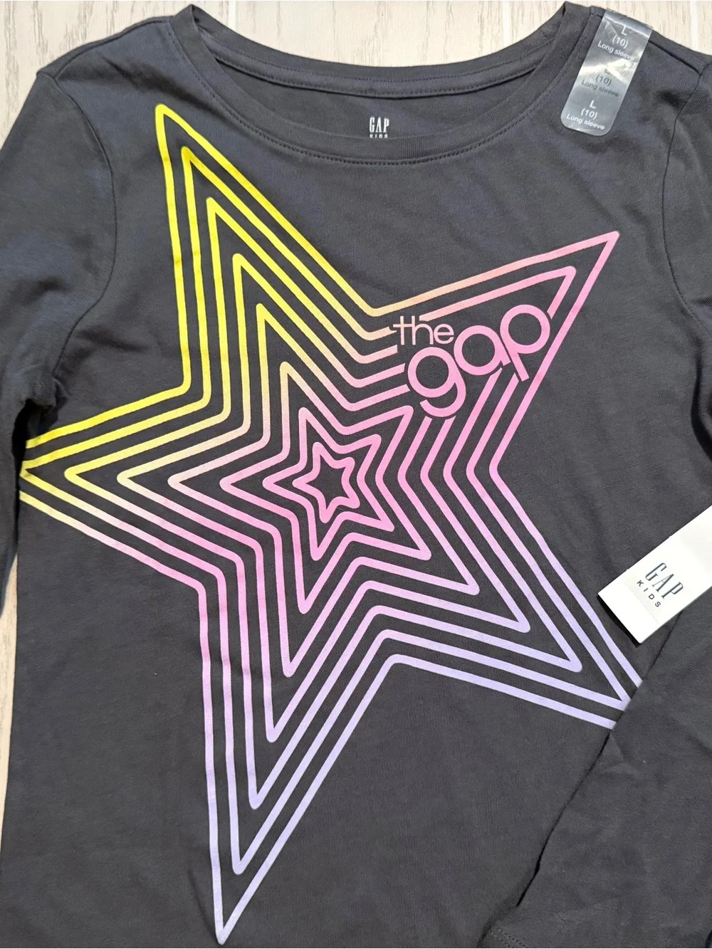 Gap Kids Girls L 10 Charcoal Gray Star Graphic Long‎ Sleeve Tee NWT